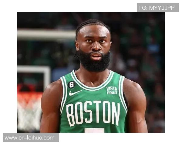 杰伦布朗谈末节反扑时的心态与队友沟通的重要性