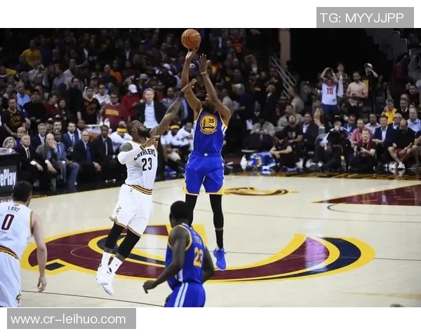 KD谈伤病管理:对比不同世代球员的韧性与挑战 KD谈伤病管理:对比不同世代球员的韧性与挑战