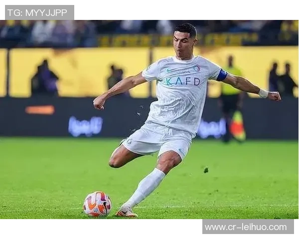 赫罗纳传奇球员称赞C罗为禁区杀手梅西更具比赛决定性能力