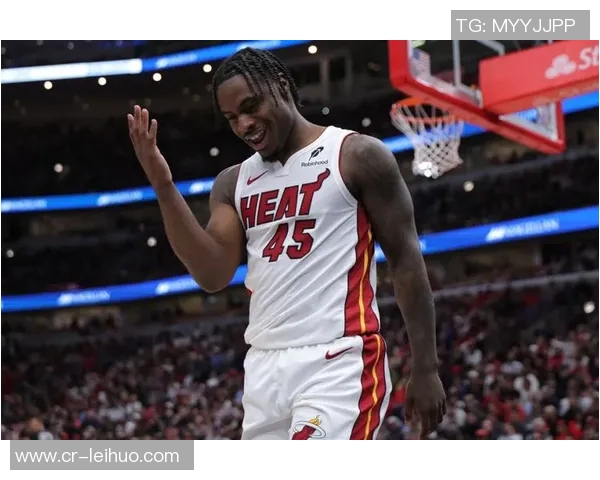 追梦式表现戴维恩米切尔31分钟贡献8分8板12助助球队奋战到底