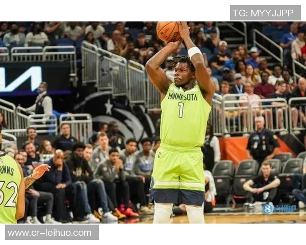 爱德华兹复出首战表现平平13投5中仅得15分正负值惨淡25 爱德华兹复出首战表现平平13投5中仅得15分正负值惨淡25