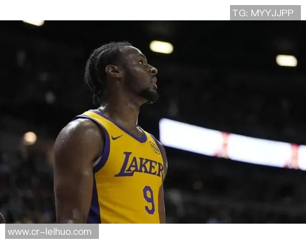 布朗尼揭晓音乐会首位舞者身份詹姆斯引发热议 布朗尼揭晓音乐会首位舞者身份詹姆斯引发热议